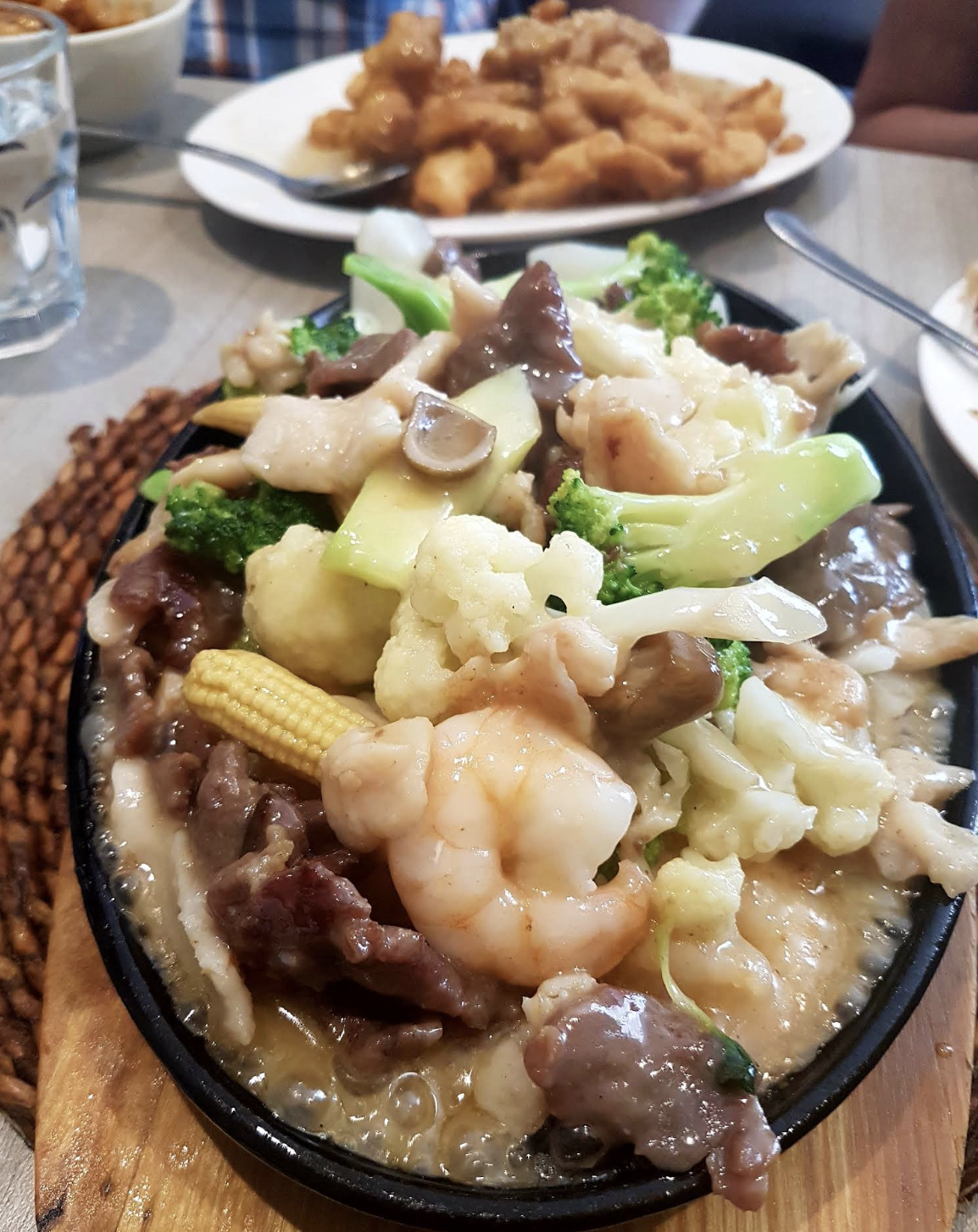 Live seafood dish